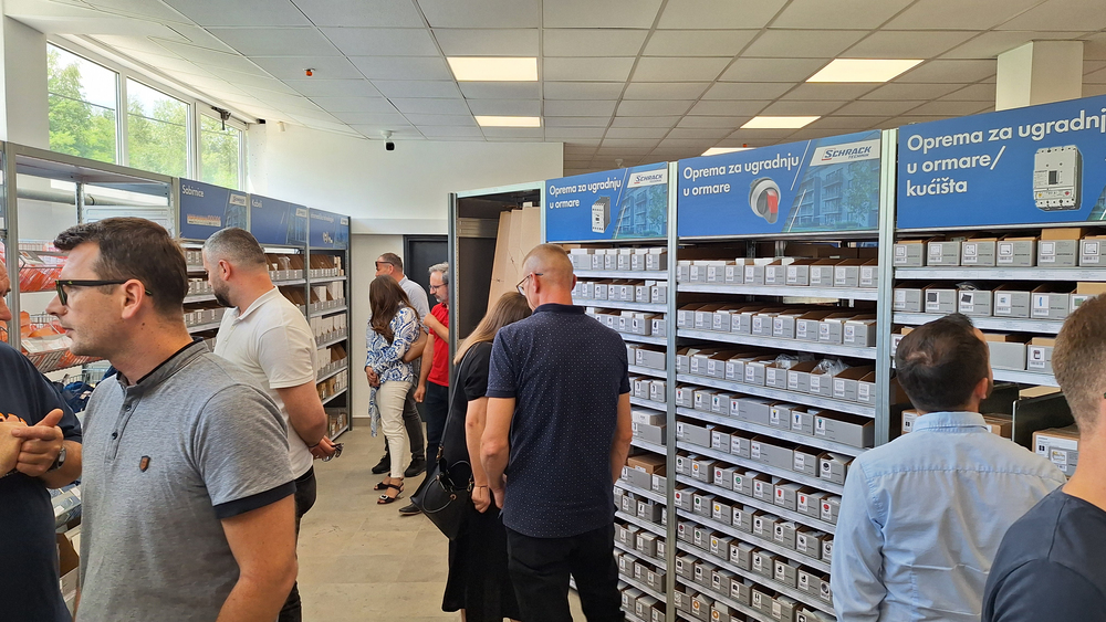 STORE 