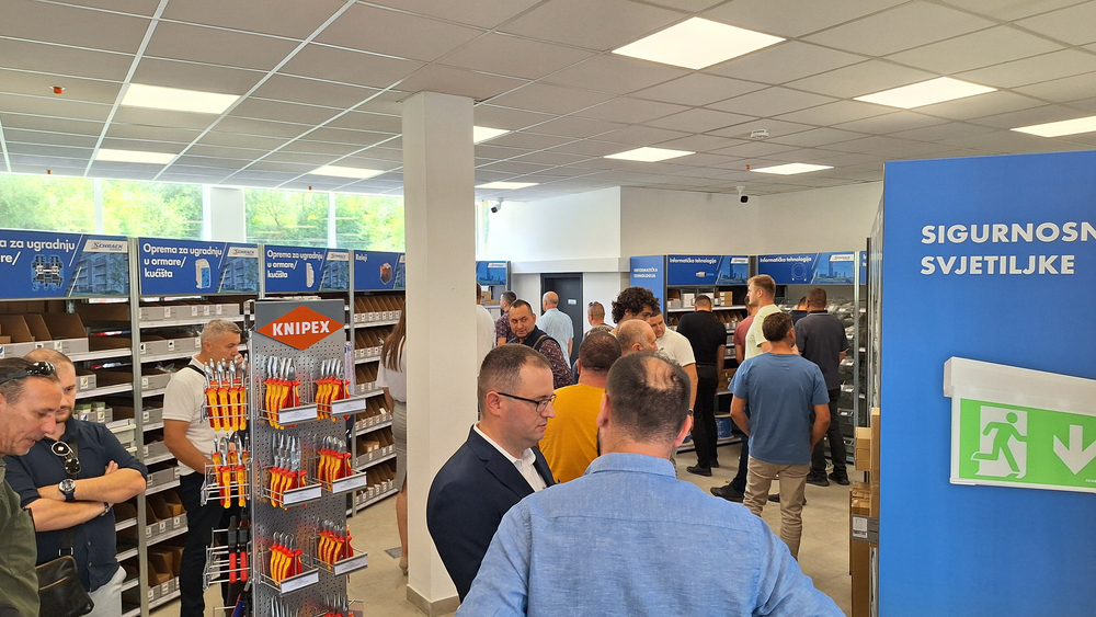 STORE 