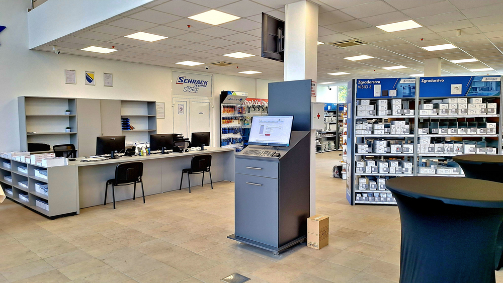 STORE 